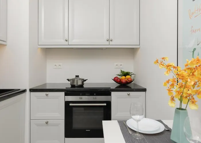 Niemcewicza Pet-Friendly Apartment By Noclegi Renters